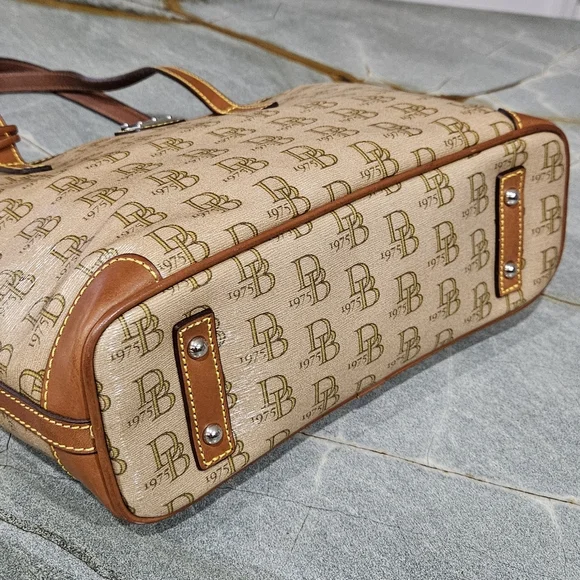Dooney & Bourke DB 1975 Monogram Tote Bag – Tan/Brown -Like New! - Picture 14 of 16